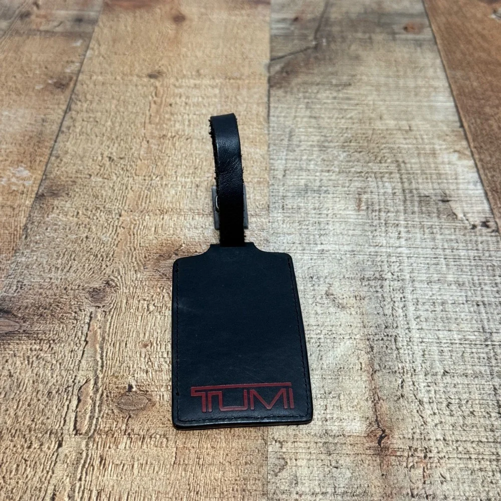 TUMI 'Alpha' Black / Red Leather Luggage Tag - Medium